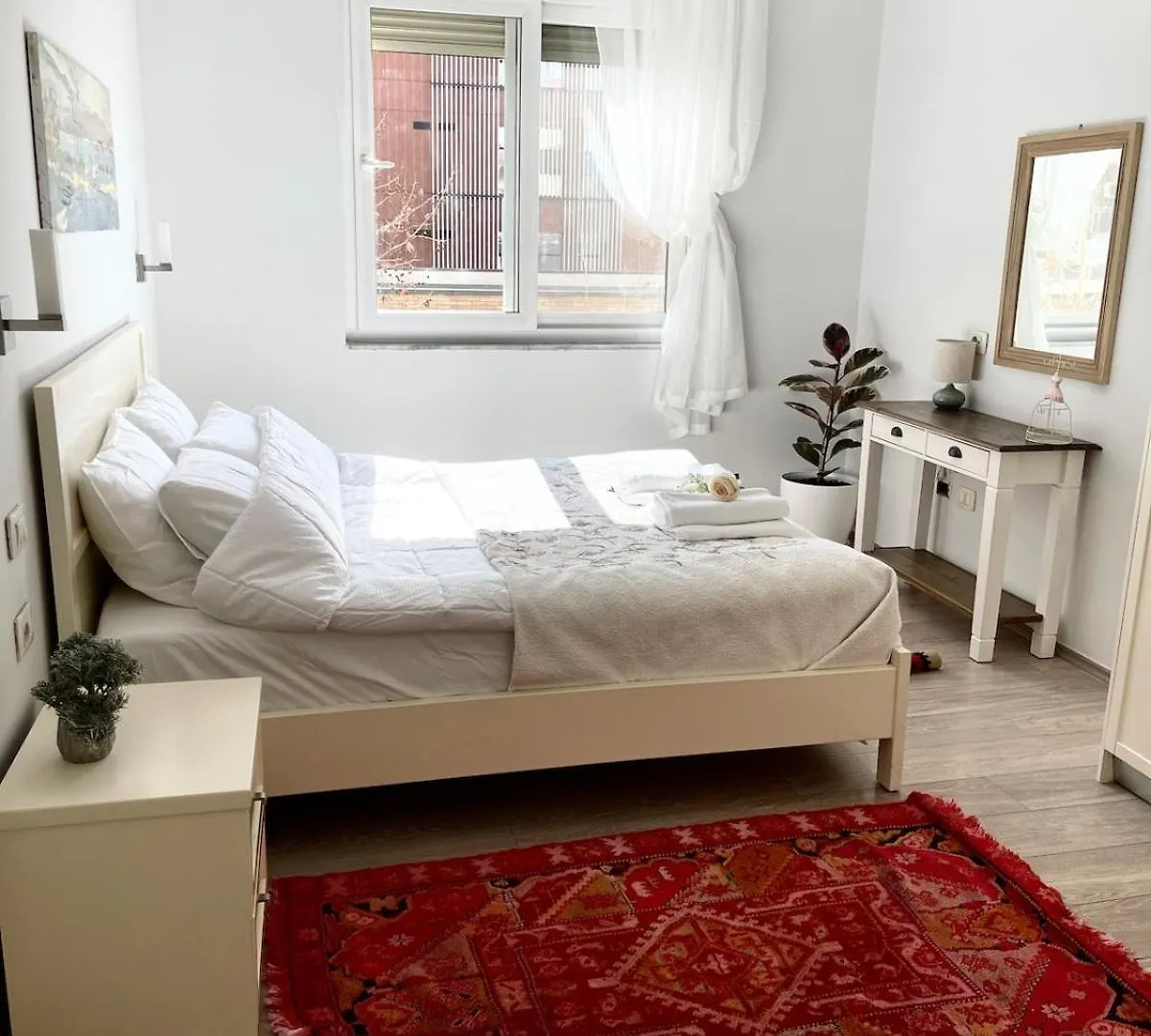 Capital Apartment تيرانا ألبانيا