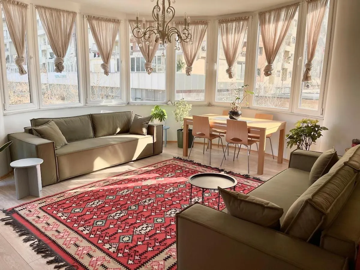 Capital Apartment تيرانا